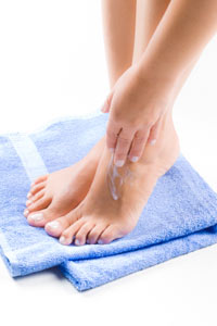 How Often Should You Moisturize Your Feet? Expert Tips for Healthy Soles (2025) How Often Should You Moisturize Your Feet