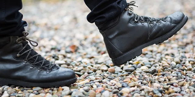 Preparing Feet for Closed Toe Shoe Season: Essential Tips for Comfort and Health (Guide 2025) Closed Toe Shoe Season