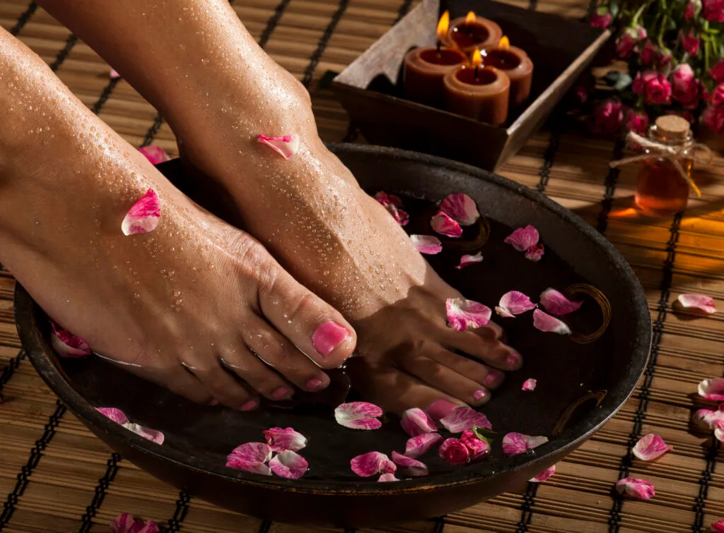 Soak Feet: Prep for Exfoliation Bliss | Expert Guide (2025) soak feet before exfoliating